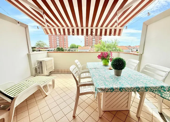 Halifax By Interhome Apartment